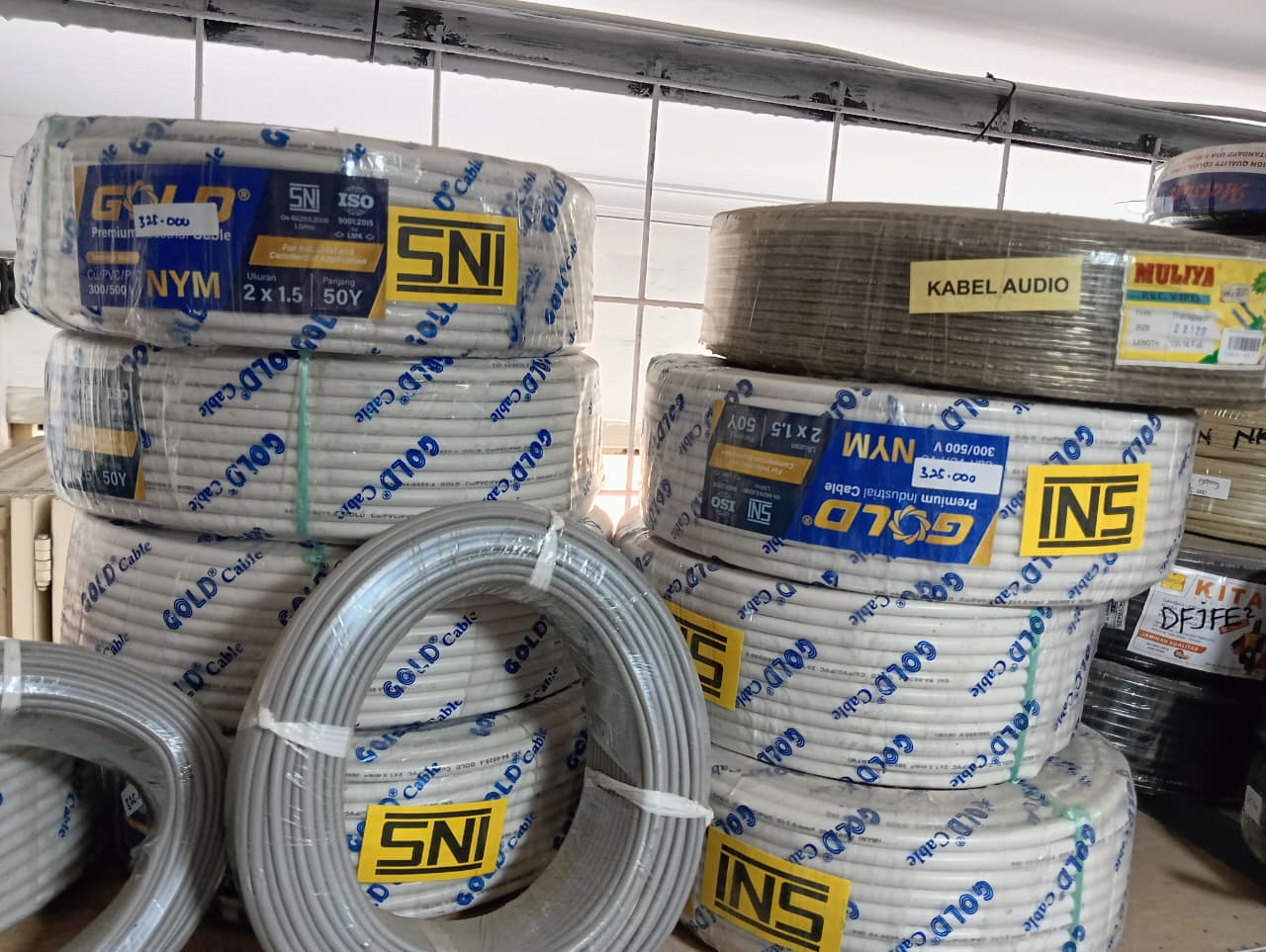 Area servis elektronik di Lautan Elektronik